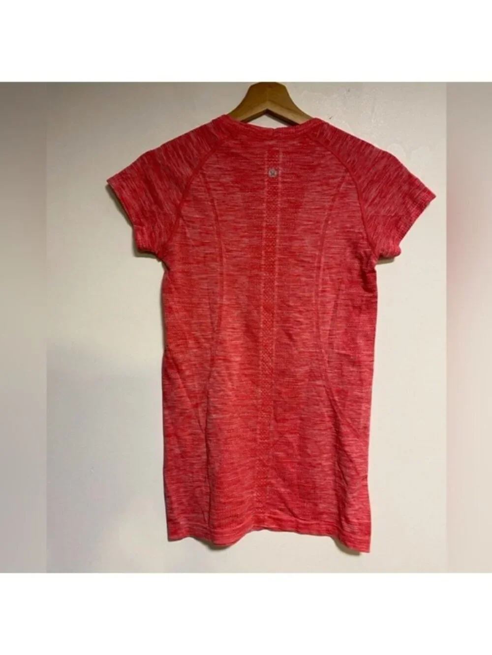 Lululemon Better Each Day Seamless Athletic Tee Pink Size 6